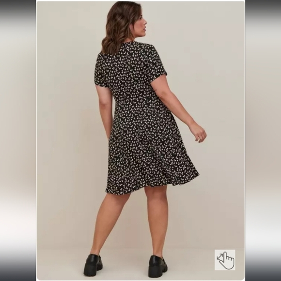 Torrid Super Soft Skater Circle Classic Floral Draped Comfy Bohemian Mini Dress - Picture 4 of 10